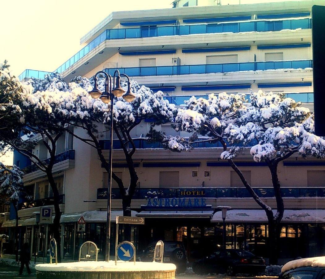 Hotel Astromare Lido di Jesolo Bagian luar foto