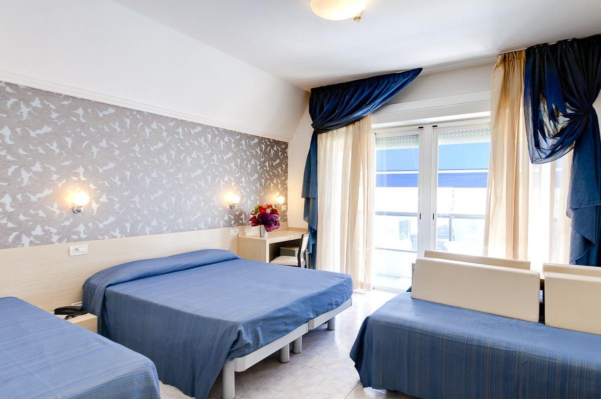 Hotel Astromare Lido di Jesolo Bagian luar foto